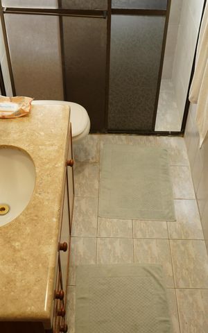 Casa à venda com 212m², 4 quartos e 6 vagasBanheiro