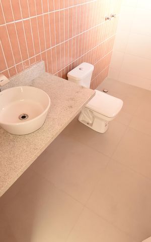 Casa de condomínio para alugar com 152m², 3 quartos e 2 vagasBanheiro da Suíte 2