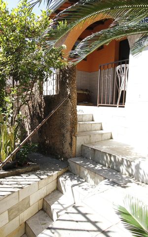 Casa à venda com 172m², 3 quartos e 1 vagaEntrada