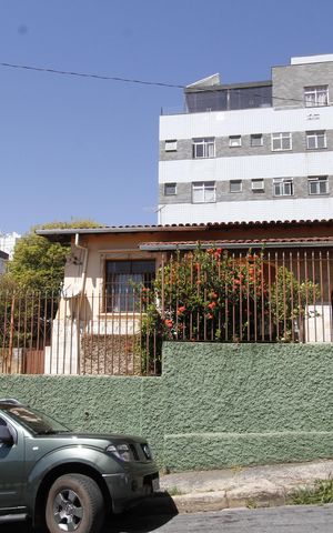 Casa à venda com 172m², 3 quartos e 1 vagaFachada