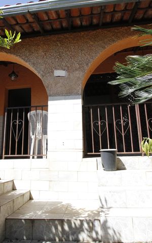 Casa à venda com 172m², 3 quartos e 1 vagaEscada