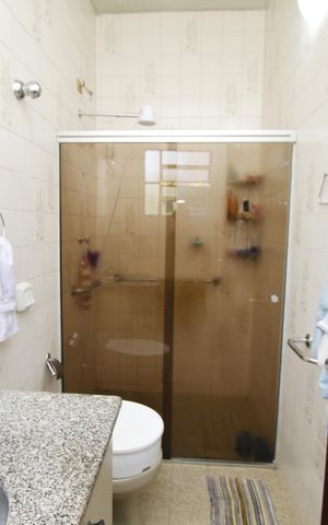 Casa à venda com 172m², 3 quartos e 1 vagaBanheiro da Suíte