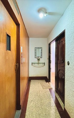 Apartamento para alugar com 172m², 3 quartos e 1 vaga