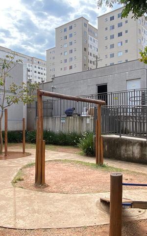 Apartamento à venda com 42m², 2 quartos e 1 vaga Apartamento à venda com 42m², 2 quartos e 1 vagaÁrea comum - Playground
