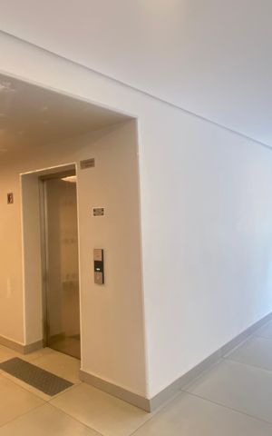 Apartamento para alugar com 47m², 2 quartos e 1 vaga Apartamento para alugar com 47m², 2 quartos e 1 vagaHall de entrada
