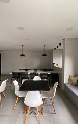 Apartamento para alugar com 47m², 2 quartos e 1 vaga Apartamento para alugar com 47m², 2 quartos e 1 vagaÁrea comum - Salão de festas
