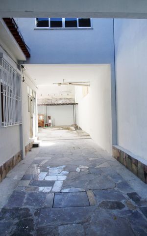 Casa para alugar com 360m², 5 quartos e 8 vagasGaragem