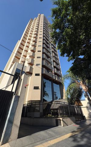 Apartamento para alugar com 160m², 3 quartos e 2 vagasFachada