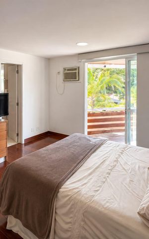 Apartamento à venda com 320m², 4 quartos e 3 vagas Apartamento à venda com 320m², 4 quartos e 3 vagasQuarto