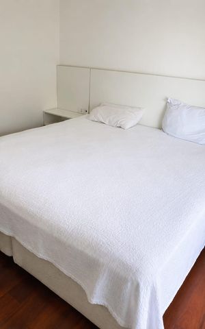 Apartamento à venda com 320m², 4 quartos e 3 vagas Apartamento à venda com 320m², 4 quartos e 3 vagasQuarto