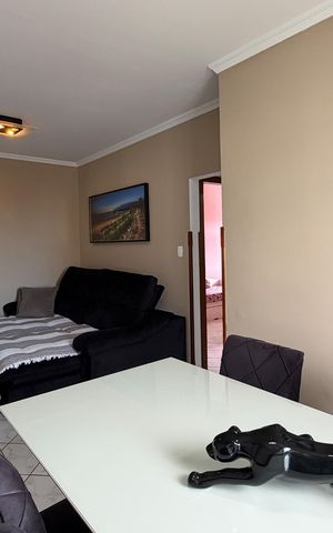 Apartamento para alugar com 120m², 2 quartos e 1 vagaSala