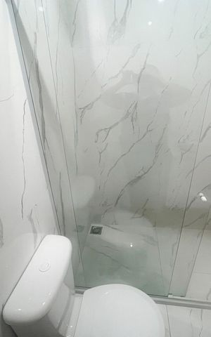 Casa de condomínio para alugar com 60m², 2 quartos e sem vaga Casa de condomínio para alugar com 60m², 2 quartos e sem vagaBanheiro