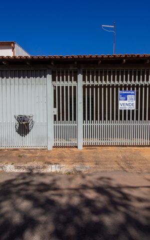 Casa à venda com 120m², 3 quartos e 1 vagaFachada