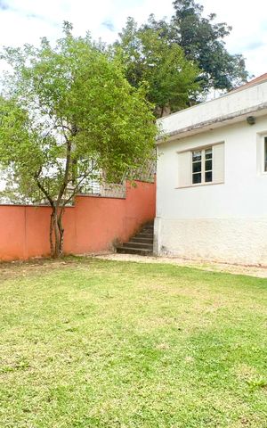 Casa para alugar com 200m², 4 quartos e 3 vagasQuintal