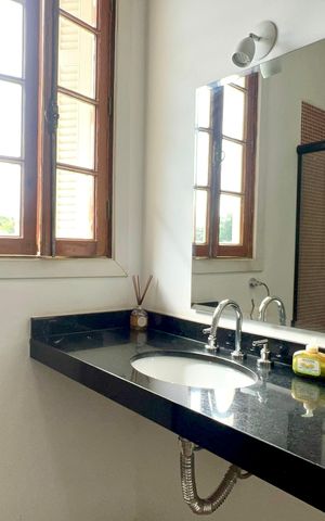 Casa para alugar com 200m², 4 quartos e 3 vagasBanheiro