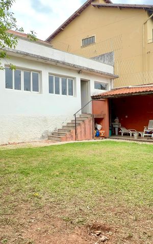 Casa para alugar com 200m², 4 quartos e 3 vagasQuintal