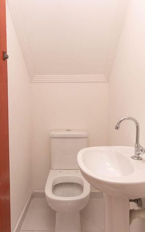 Casa de condomínio para alugar com 77m², 2 quartos e sem vaga Casa de condomínio para alugar com 77m², 2 quartos e sem vagaLavabo
