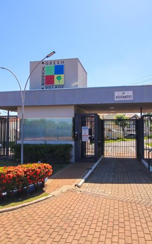 Casa de condomínio à venda com 200m², 3 quartos e 2 vagas Casa de condomínio à venda com 200m², 3 quartos e 2 vagasFachada e portaria