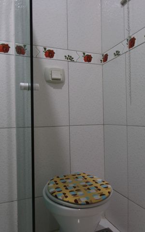 Casa para alugar com 360m², 3 quartos e 2 vagasBanheiro social