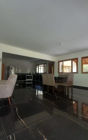 Casa para alugar com 520m², 4 quartos e 12 vagas Casa para alugar com 520m², 4 quartos e 12 vagasSala