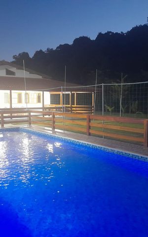 Casa para alugar com 520m², 4 quartos e 12 vagas Casa para alugar com 520m², 4 quartos e 12 vagasÁrea externa