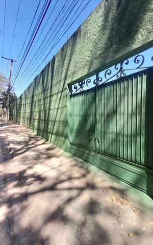 Casa para alugar com 450m², 2 quartos e 10 vagasFachada