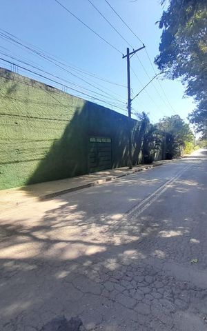 Casa para alugar com 450m², 2 quartos e 10 vagasFachada