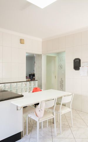 Casa de condomínio à venda com 250m², 3 quartos e 4 vagas Casa de condomínio à venda com 250m², 3 quartos e 4 vagasCozinha