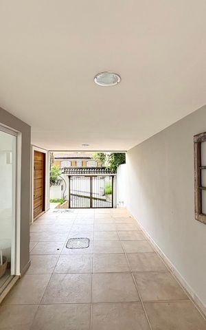 Casa de condomínio à venda com 282m², 4 quartos e 3 vagasGaragem