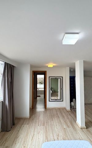 Casa de condomínio à venda com 282m², 4 quartos e 3 vagasSuíte 2