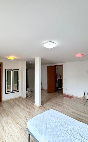 Casa de condomínio à venda com 282m², 4 quartos e 3 vagasSuíte 2