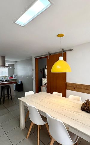 Casa de condomínio à venda com 282m², 4 quartos e 3 vagasCozinha
