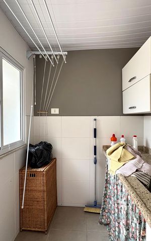 Casa de condomínio à venda com 282m², 4 quartos e 3 vagasÁrea de Serviço