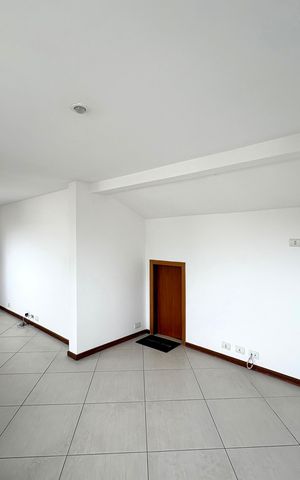 Casa de condomínio à venda com 282m², 4 quartos e 3 vagasQuarto 1