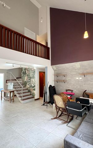 Casa de condomínio à venda com 282m², 4 quartos e 3 vagasSala