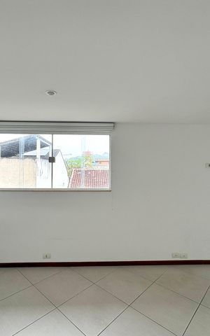 Casa de condomínio à venda com 282m², 4 quartos e 3 vagasQuarto 1