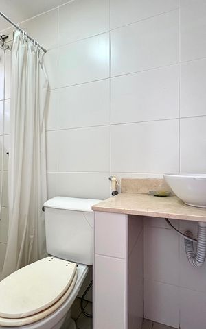 Casa de condomínio à venda com 282m², 4 quartos e 3 vagasBanheiro Social