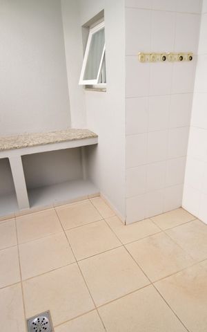 Casa à venda com 300m², 3 quartos e 3 vagasÁrea de Serviço