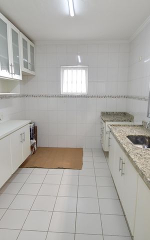 Casa à venda com 300m², 3 quartos e 3 vagasCozinha