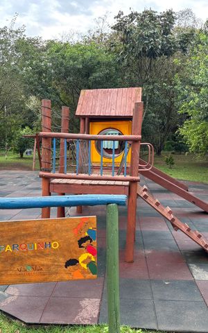 Casa de condomínio para alugar com 100m², 3 quartos e 2 vagasÁrea comum - Playground