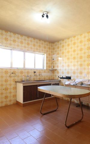 Casa à venda com 217m², 2 quartos e 2 vagasCozinha