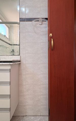 Apartamento à venda com 77m², 2 quartos e 1 vagaBanheiro