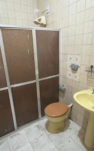 Casa para alugar com 160m², 2 quartos e 1 vaga Casa para alugar com 160m², 2 quartos e 1 vagaBanheiro
