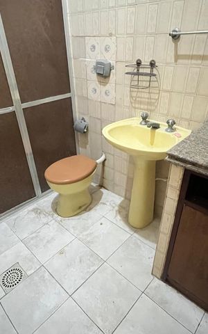 Casa para alugar com 160m², 2 quartos e 1 vaga Casa para alugar com 160m², 2 quartos e 1 vagaBanheiro