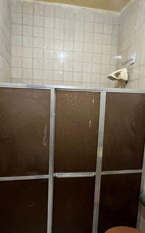 Casa para alugar com 160m², 2 quartos e 1 vaga Casa para alugar com 160m², 2 quartos e 1 vagaBanheiro