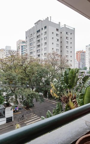 Apartamento à venda com 60m², 3 quartos e sem vaga Apartamento à venda com 60m², 3 quartos e sem vagaVaranda