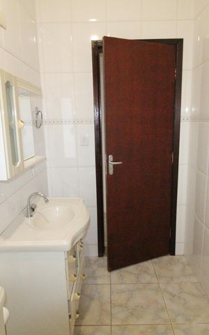 Casa para alugar com 205m², 4 quartos e 2 vagasBanheiro 1