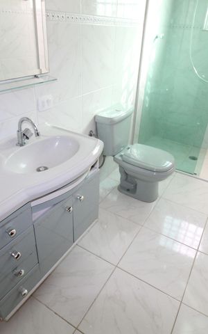 Casa para alugar com 205m², 4 quartos e 2 vagasBanheiro 2