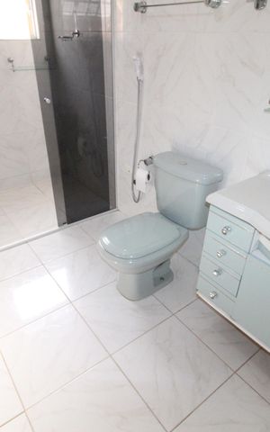 Casa para alugar com 205m², 4 quartos e 2 vagasBanheiro da Suíte