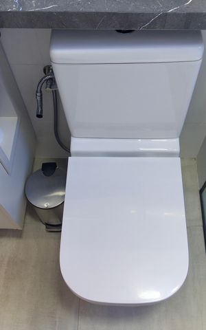 Apartamento à venda com 79m², 3 quartos e 2 vagas Apartamento à venda com 79m², 3 quartos e 2 vagasBanheiro Social